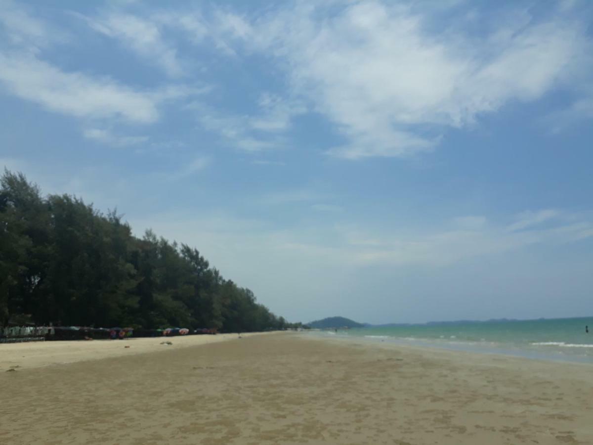 Mae Rampung Beach House คาราโอเกะและสระเด็ก 라용 외부 사진